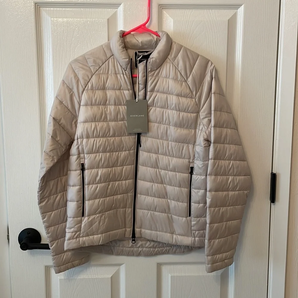 Everlane ReNew Lightweight puffer jacket